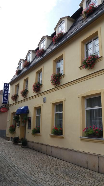 Hotel Alster Jevíčko Exteriör bild